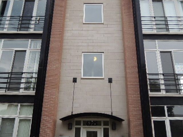 1st image of 6225 S Kenwood Ave APT 2N