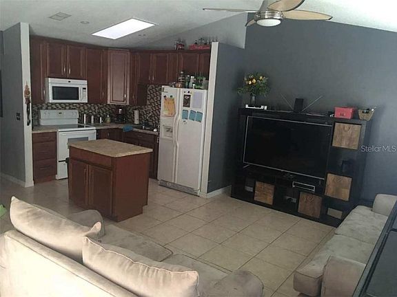 3rd image of 8060 Marsh Hen Dr