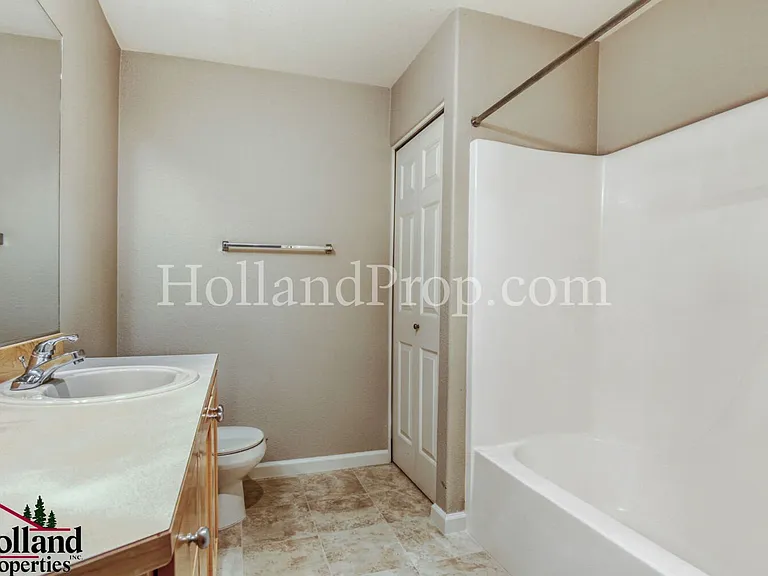 14635 SW Beard Rd #101 — Photo 8