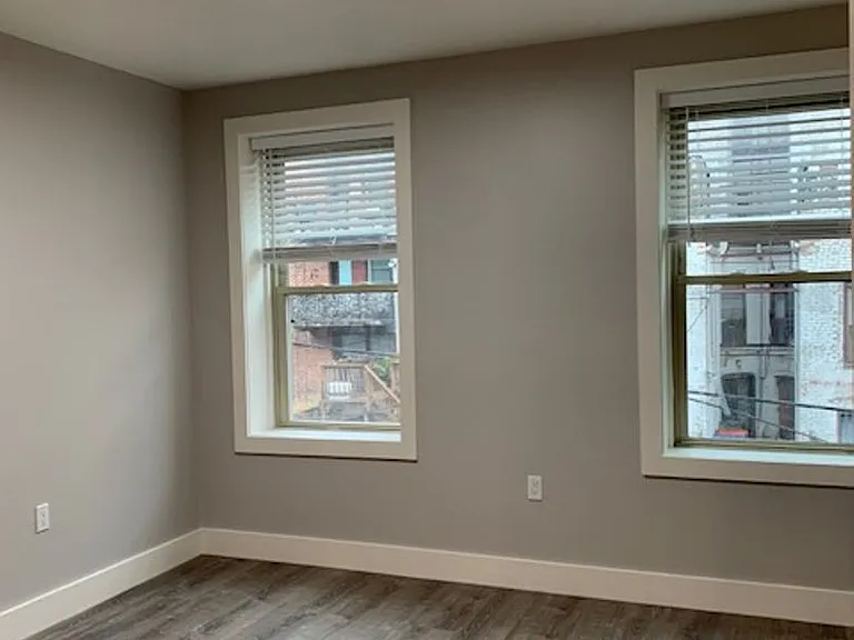 1825 Vernon St NW — Photo 17