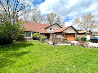 958 Suffield Ter, Northbrook, IL 60062