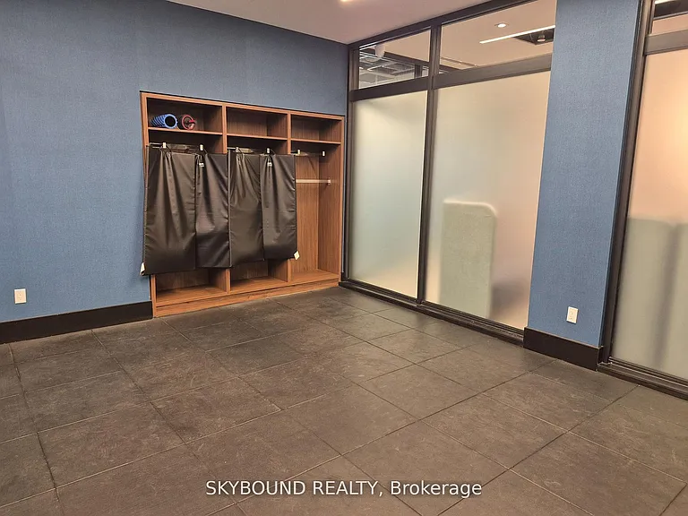 385 Winston Rd #6 — Photo 37