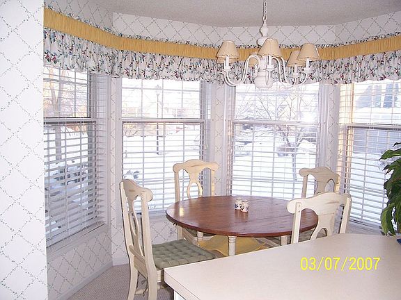 Eat-in kitchen turret