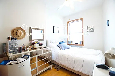 Rented by Street Realty Brokerage LLC