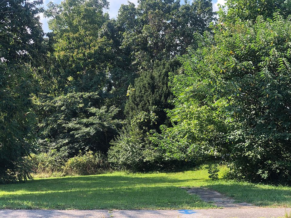 2nd image of 398 W Outer Dr