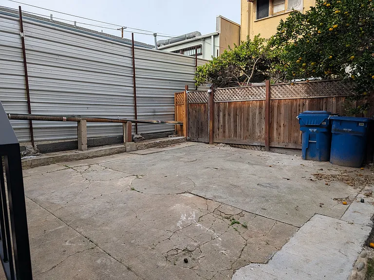 5382 1/4 Poplar Blvd — Photo 11