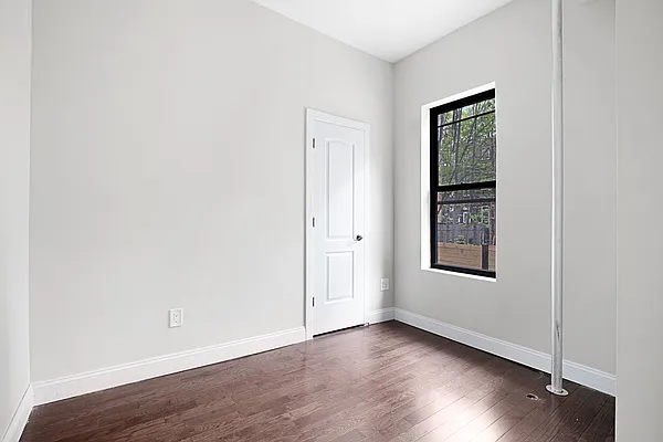 Rented by Compass | media 30