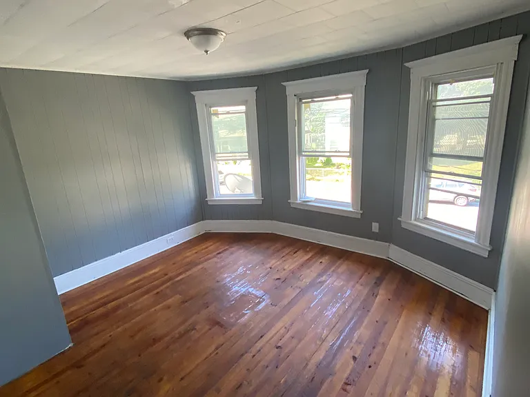 922 Howard Ave #2 — Photo 6