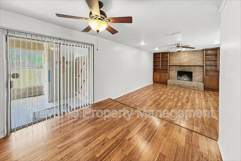 3862 Wonder Ct