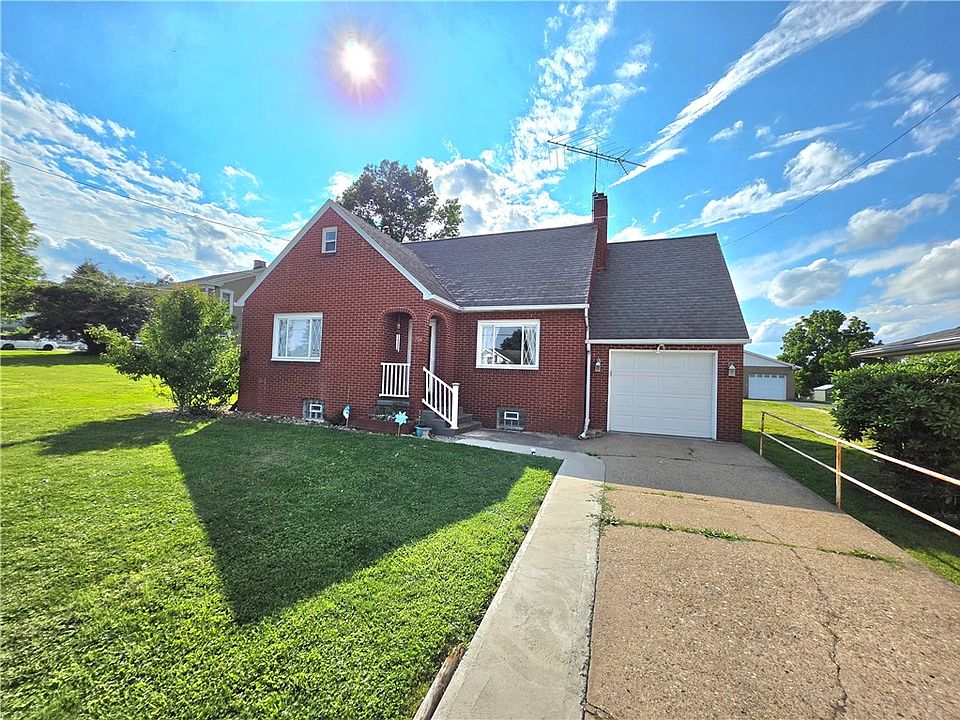 1st image of 1206 1st St