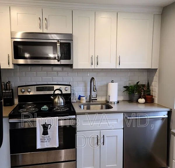 1720 N Queens Ln #3170 — Photo 2