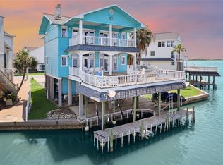 139 Isles End Rd, Tiki Island, TX 77554