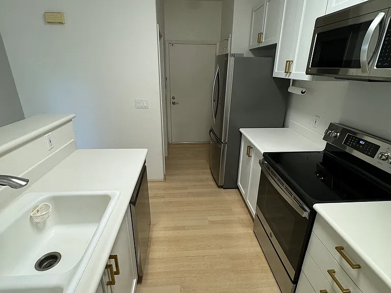 7190 Hawaii Kai Dr #272 — Photo 3