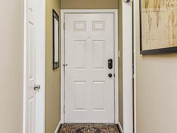 3rd image of 2813 Lee Oaks Ct APT 304