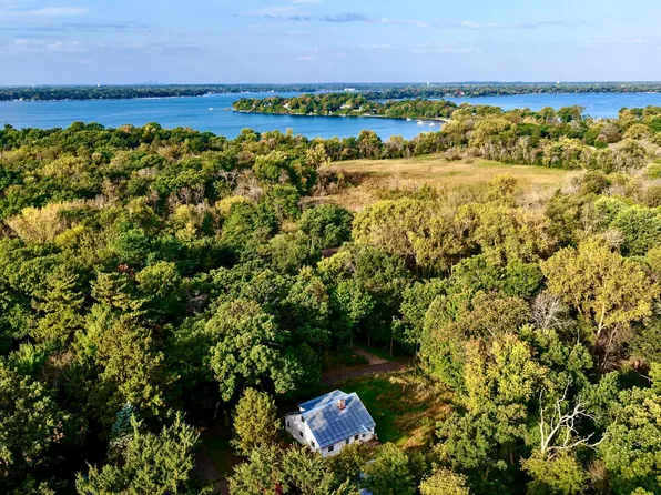 1810 Moccasin St, Saint Paul, MN 55115