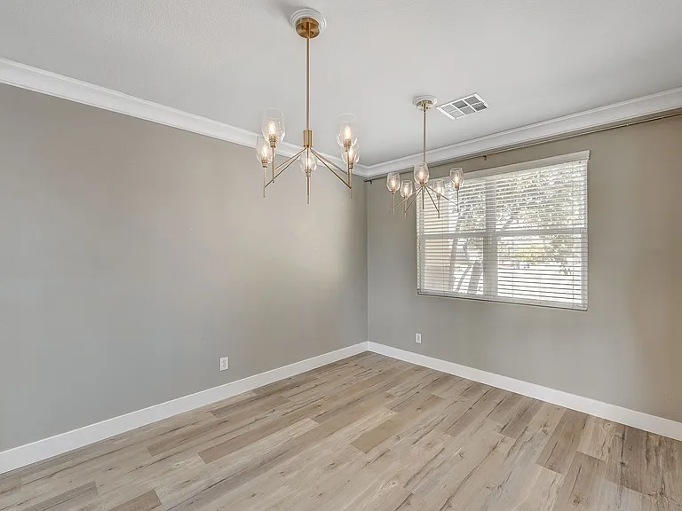 9610 Hawk Cliff Ave13_06012026