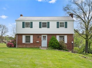327 Pinehaven Dr, Pittsburgh, PA