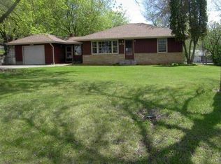 1976 Radatz Ave E, Maplewood, MN 55109