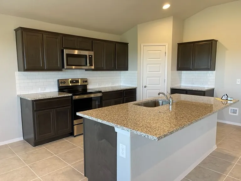 8116 Bronco Ln — Photo 11