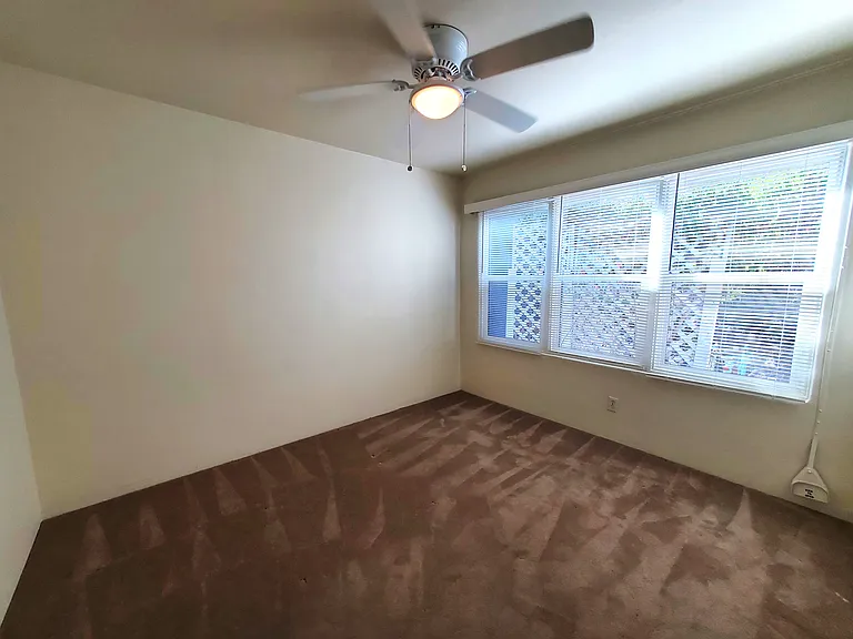 4106 Ingraham St — Photo 5