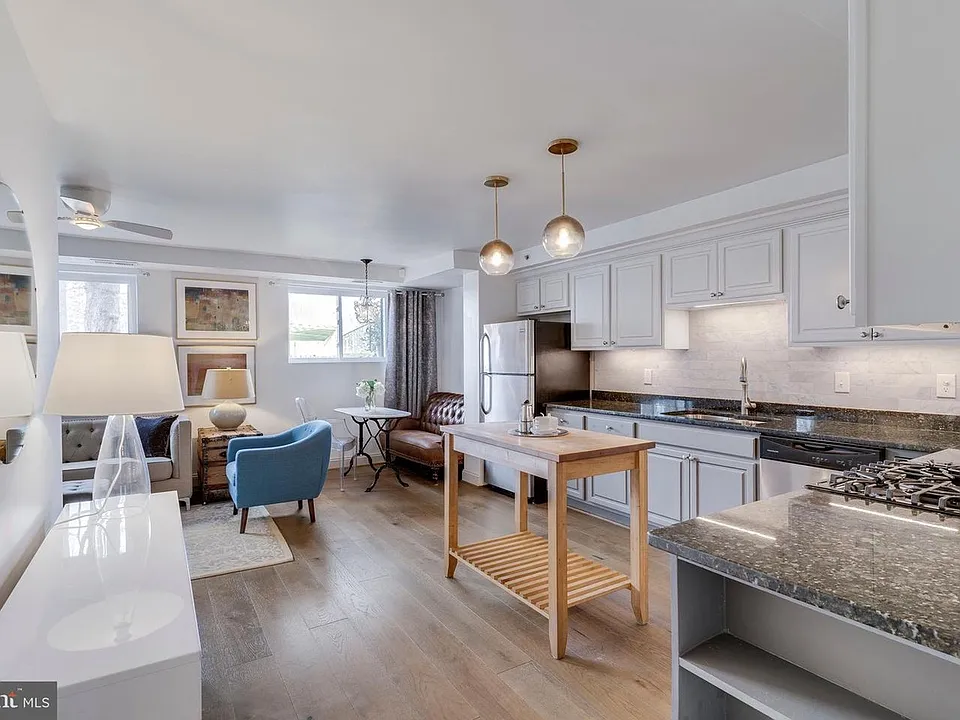 804 Taylor St NW #103