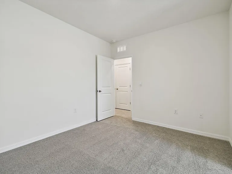 5701 English Oak Ln — Photo 27