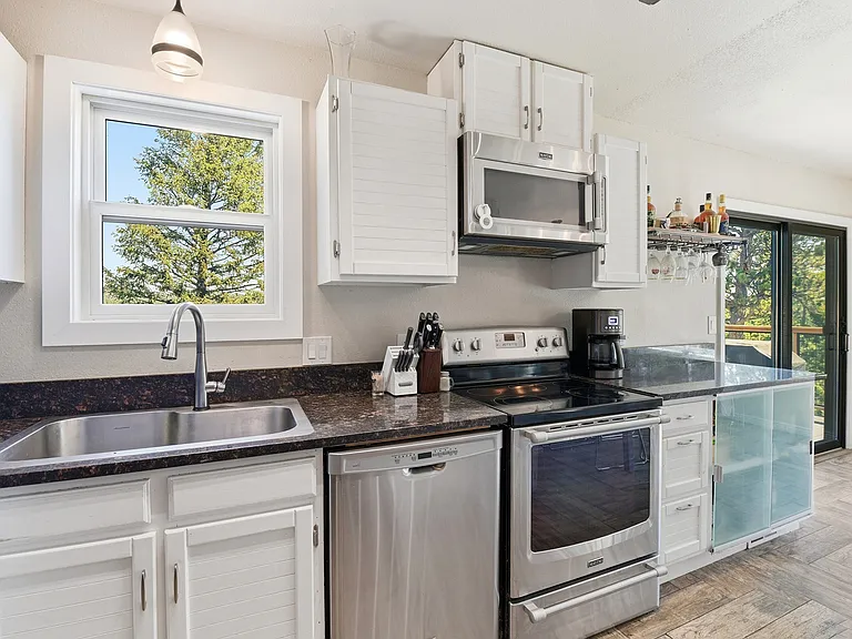29983 Hilltop Dr #3 — Photo 23