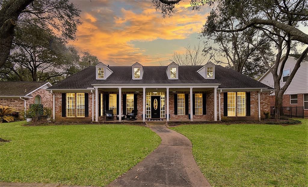 4719 Lake Village Dr, Weston Lakes, TX 77441 Zillow