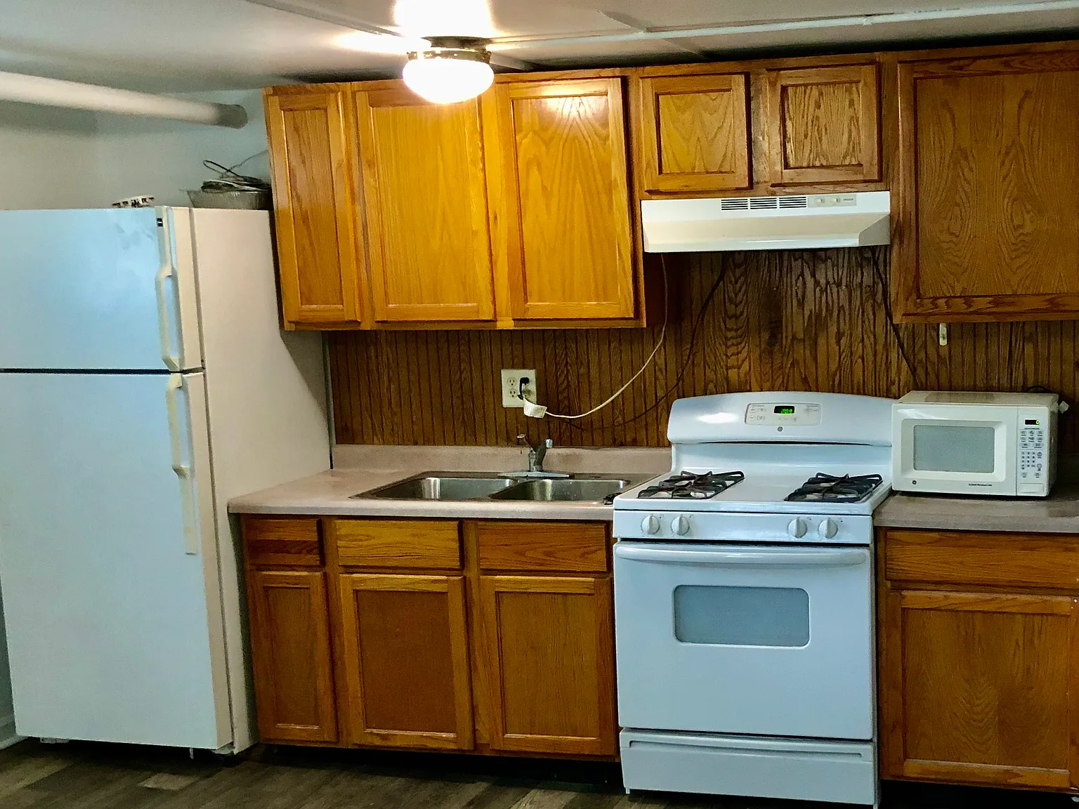 1 bed, 800 sqft, $1,300 — Photo 2