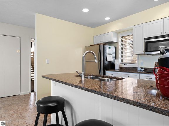 5th image of 5175 Valleyway Dr
