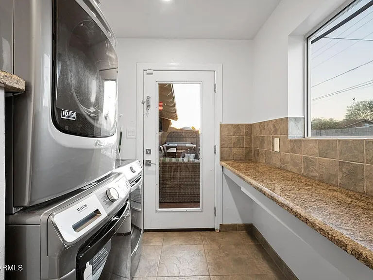 8336 E Sells Dr — Photo 17