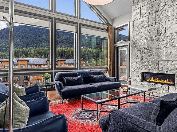3rd image of 105 SW Stewart Creek Rise #404