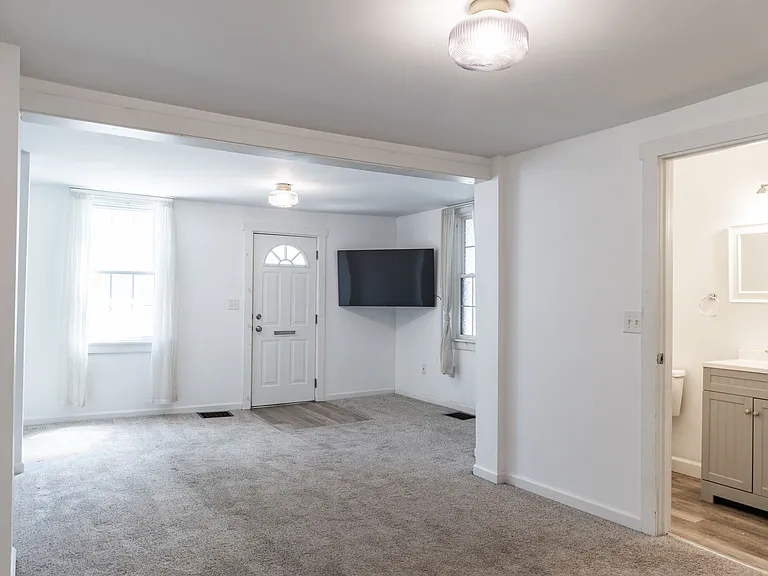 303 E Main St — Photo 13