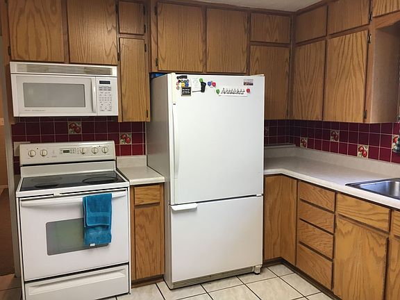 4th image of 701 N High School Ave