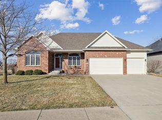 1825 SE Hawthorne Ridge Dr, Waukee, IA 50263
