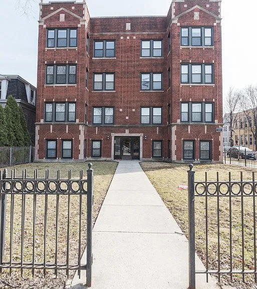 2457 W Logan Blvd #24553 — Photo 2