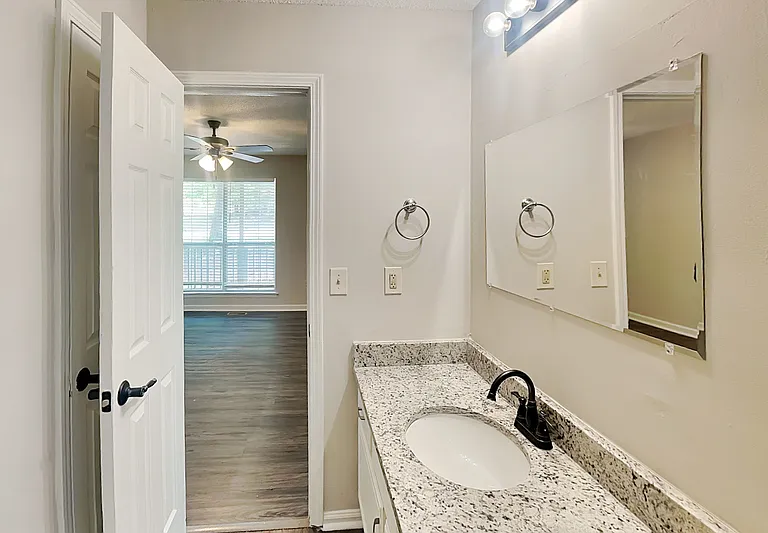 125 Azalea Dr — Photo 7