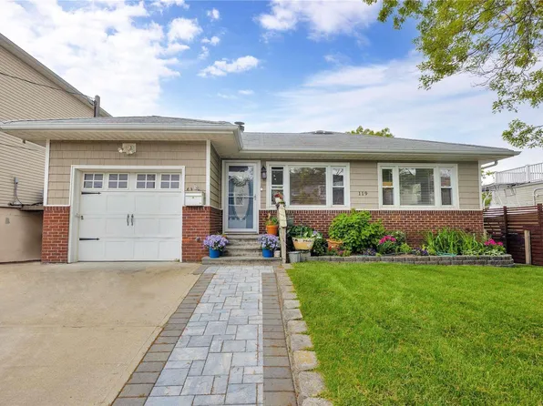 119 Garfield Street, Freeport, NY 11520