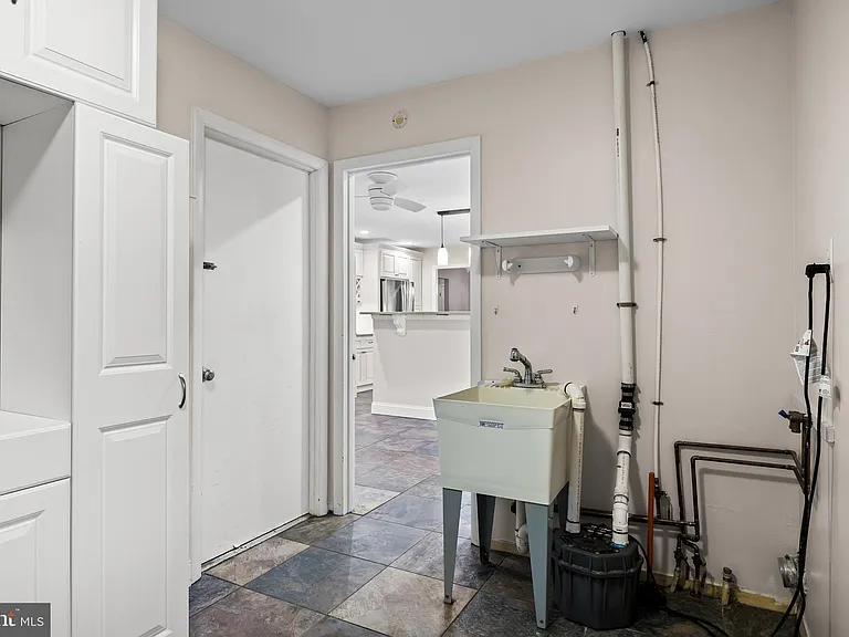 10 Traynor Ln — Photo 11