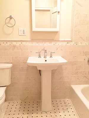 Rented by Rapid Realty Cobble Hill | media 42