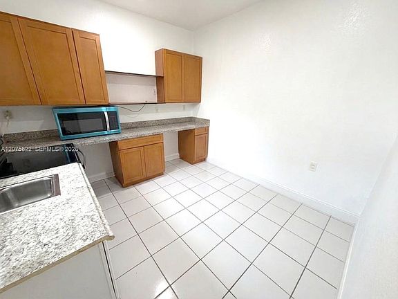 2nd image of 601 NE 180th St #B