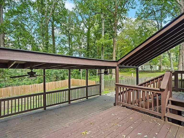 2371 Ben Hill Rd — Photo 18