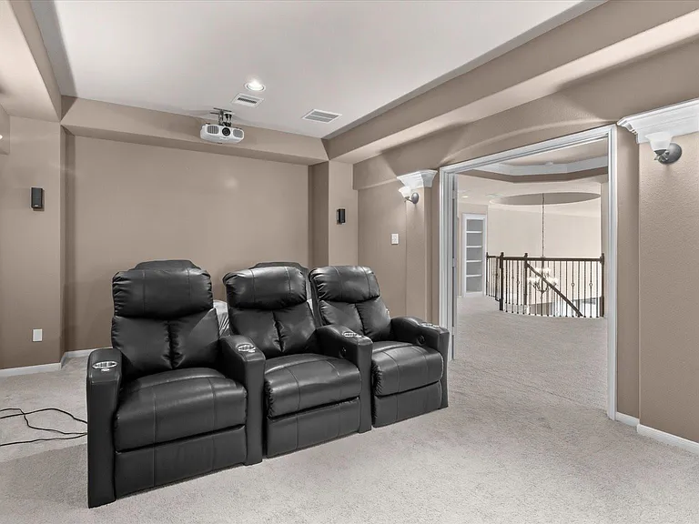 14807 Diane Manor Ln — Photo 34
