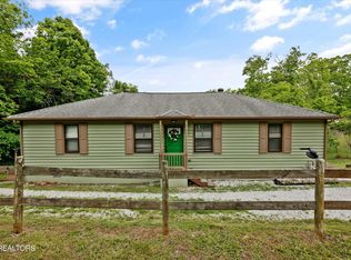 2719 Oak Grove Rd, Rocky Top, TN 37769