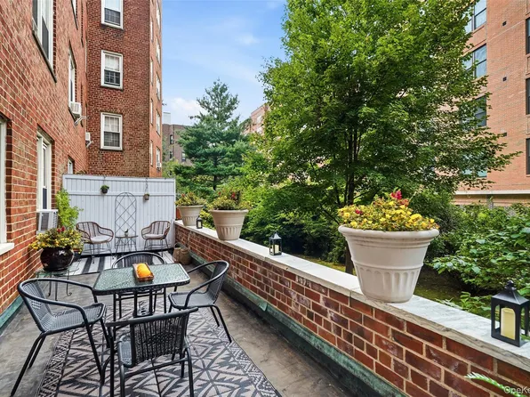 949 Palmer Road #1R, Bronxville, NY 10708