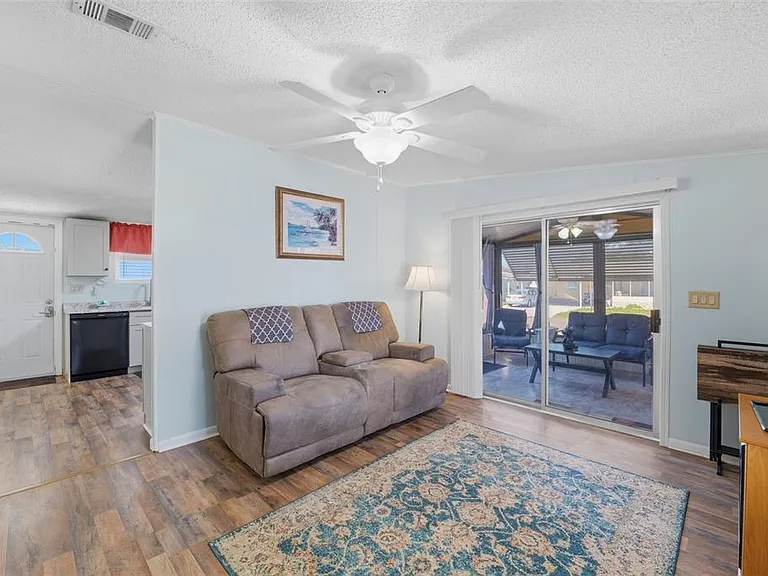 326 Nesbitt Park Ave — Photo 6