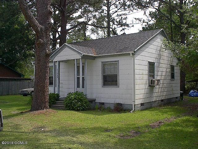 1st image of 2106 Thompson Dr #A