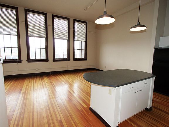 3rd image of 301 Central Ave NE #202