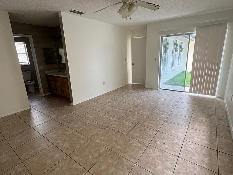 15158 Springview St — Photo 7