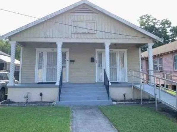 3618 Touro St, New Orleans, LA 70122